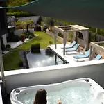 Merangardenvilla ميرانو