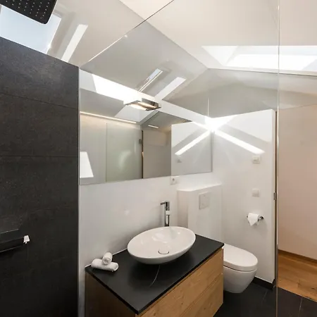Chalet Merangardenvilla Merano