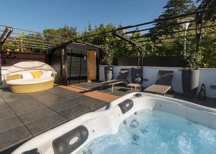 Merangardenvilla מראנו